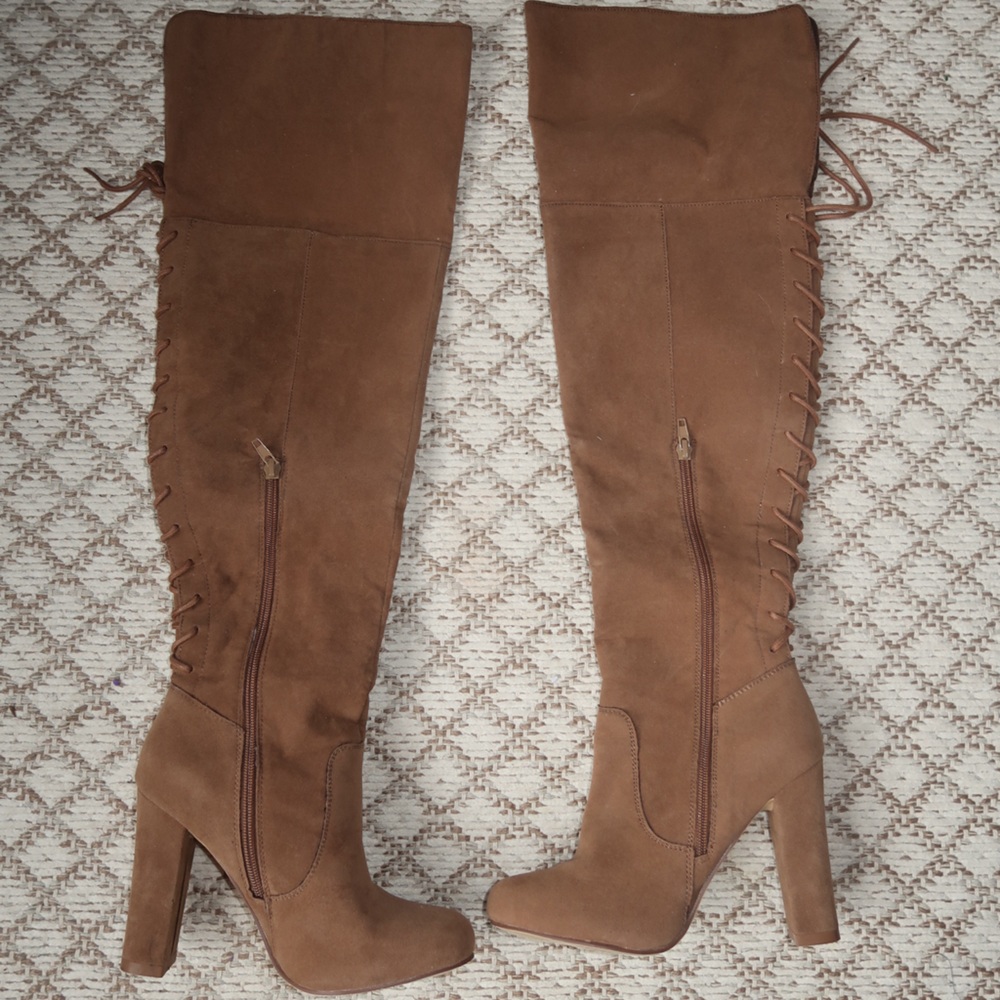 Women's Shoedazzle Cassandra Corset Back Heeled Boots Size US 7